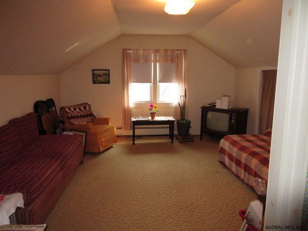 352 Kings Road Schenectady, NY 12304 - Photo 9 of 16 Photo 9