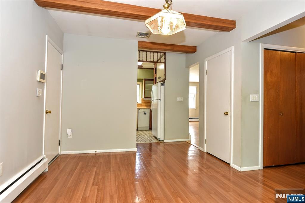 11 Mountain Ridge Drive Wayne, NJ 07470 - Photo 10 of 30