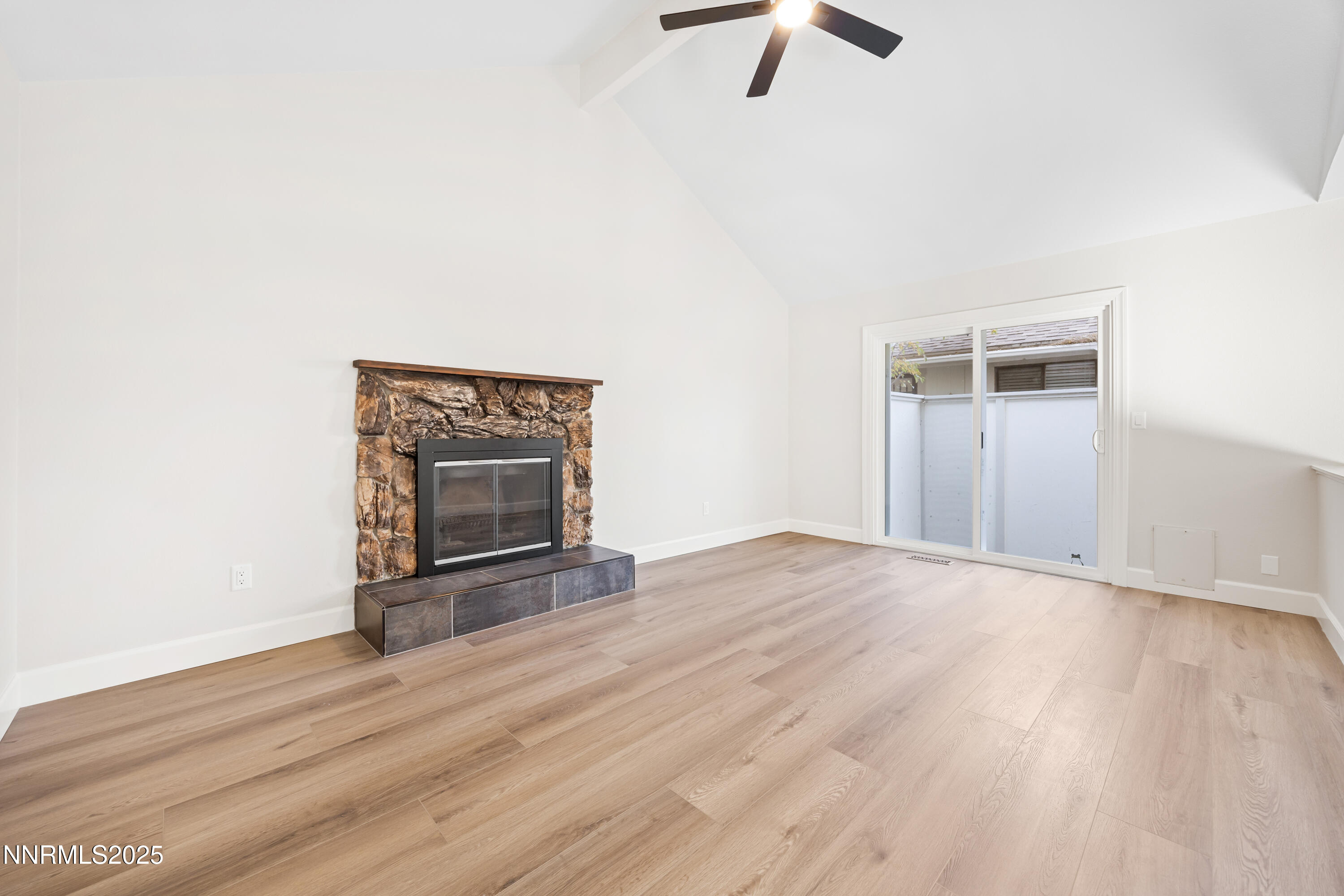 1245 Conway Lane Reno, NV 89503 - Photo 5 of 25 Conway Fplace FR