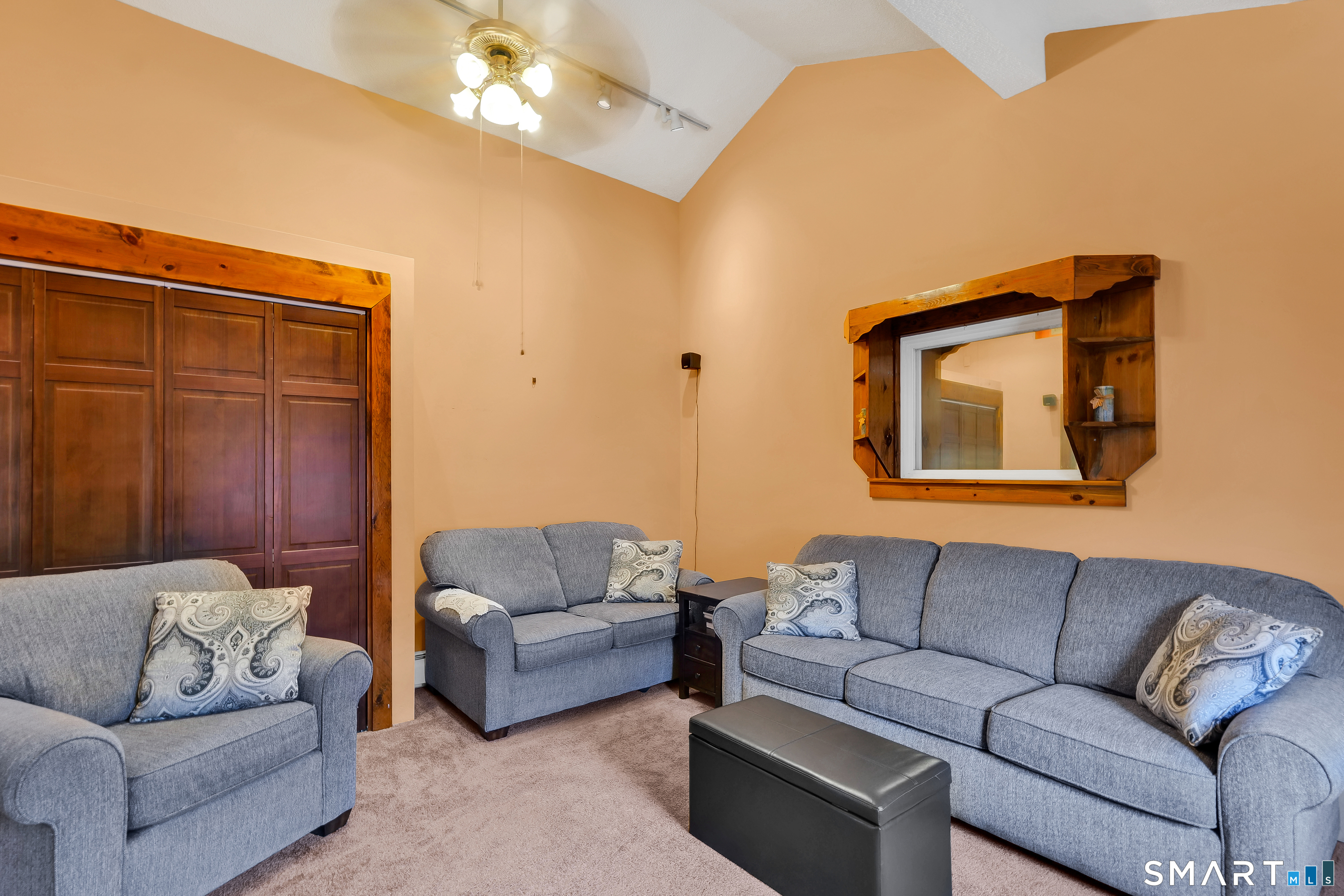 172 Nott Street Wethersfield, CT 06109 - Photo 21 of 35 2nd flr den