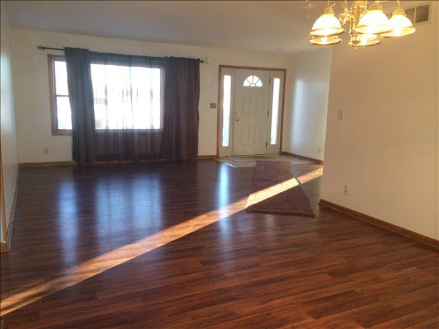 1115 West Newburg Road Carleton, MI 48117 - Photo 8 of 19 Family room