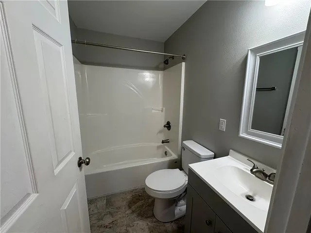 $1,300 | 48209 Robertson Road, Tickfaw, LA 70466