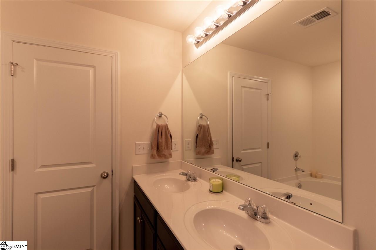 226 Hillendale Way Pelzer, SC 29669 - Photo 10 of 15