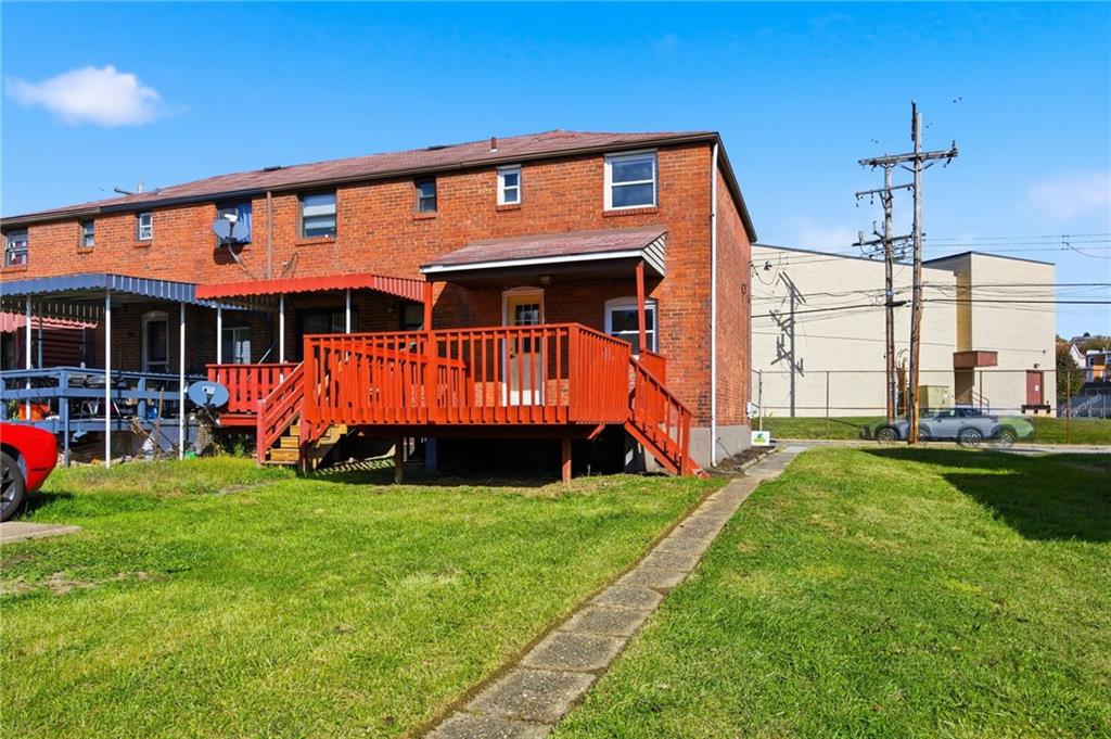 5 Rosamond Street McKees Rocks, PA 15136 - Photo 17 of 17 a front view of a house with garden