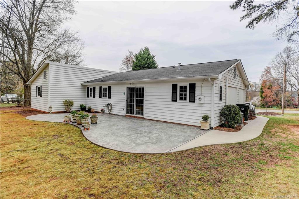 22025 Torrence Chapel Road, Unit 46 Cornelius, NC 28031 - Photo 15 of 17 Gallery Image 15