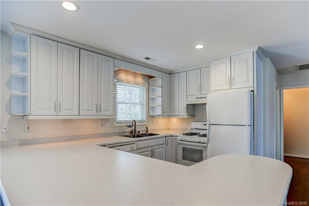 22025 Torrence Chapel Road, Unit 46 Cornelius, NC 28031 - Photo 4 of 17 Gallery Image 4