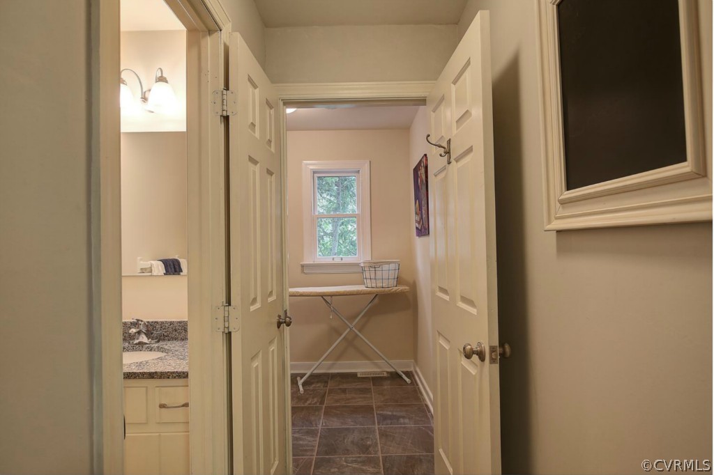 5904 Moss Creek Road Midlothian, VA 23112 - Photo 13 of 23 Gallery Image 13