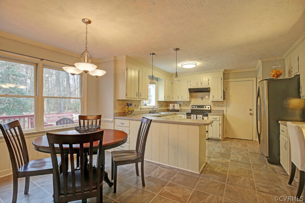 5904 Moss Creek Road Midlothian, VA 23112 - Photo 9 of 23 Gallery Image 9