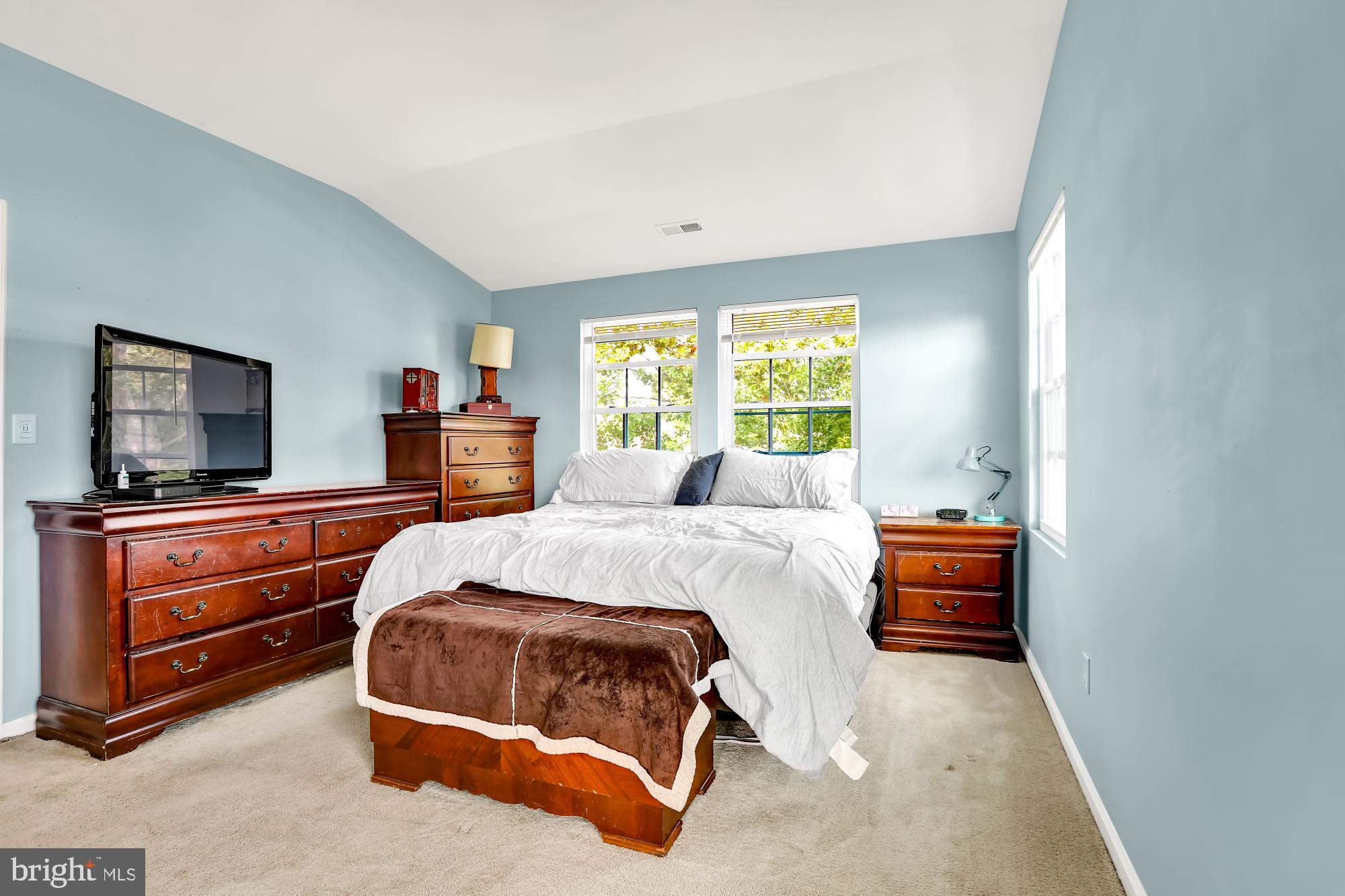 52 Inbrook Road Levittown, PA 19057 - Photo 19 of 23 Master bedrooom