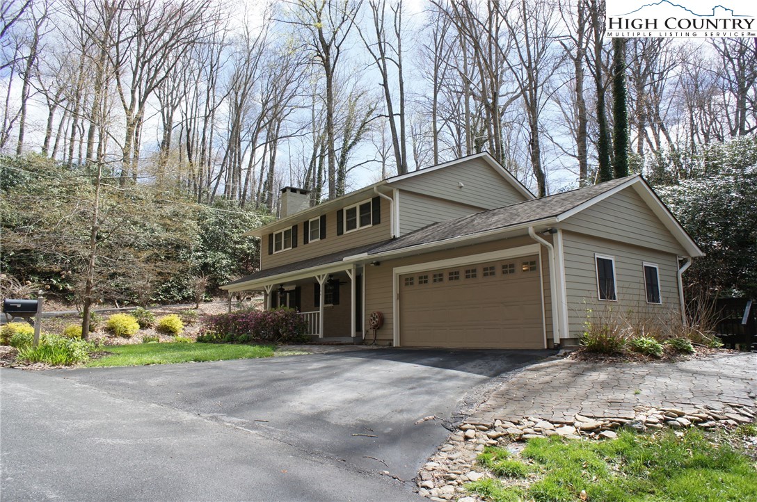 144 Spring Street Boone, NC 28607 - Photo 3 of 38 Gallery Image 3