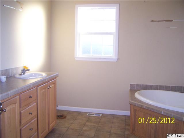 263 Jasper Road Pageland, SC 29728 - Photo 8 of 9 Gallery Image 8