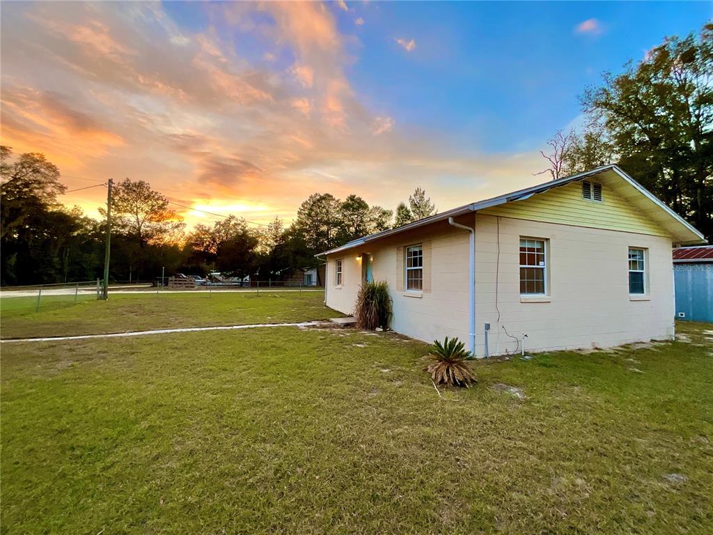 600 Wakulla Street Florahome, FL 32140 - Photo 24 of 47 a view of a house with backyard