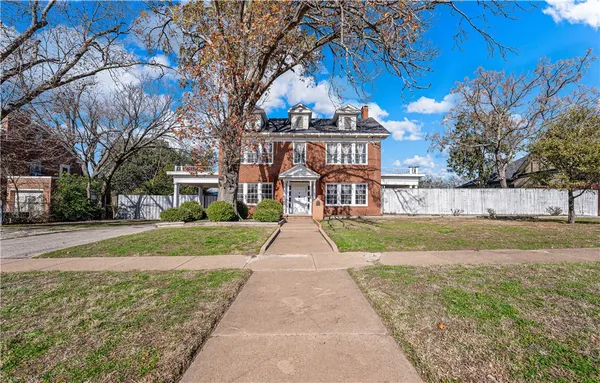 $450,000 | 1811 Colcord Avenue, Waco, TX 76707
