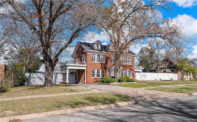 $450,000 | 1811 Colcord Avenue, Waco, TX 76707