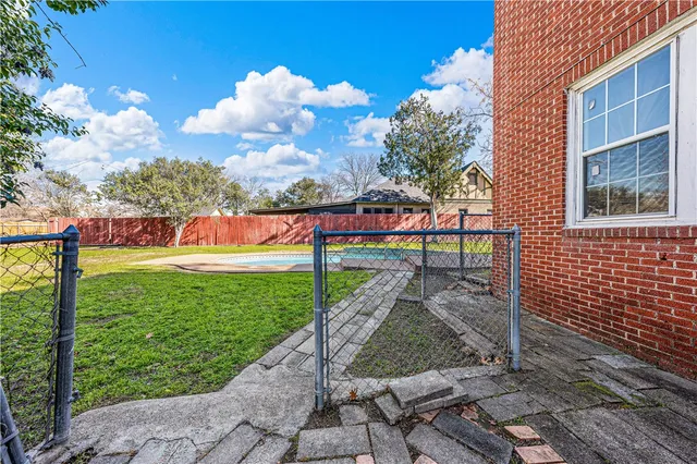 $450,000 | 1811 Colcord Avenue, Waco, TX 76707