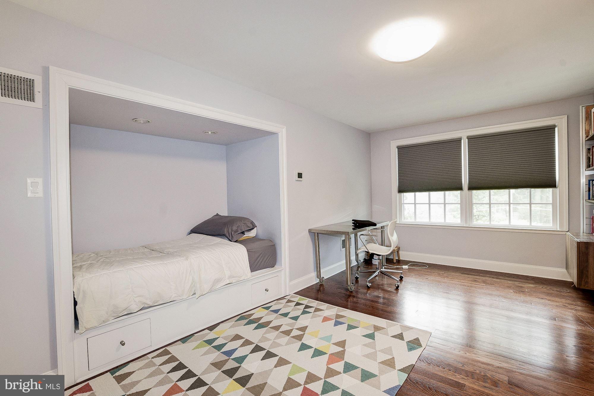 3308 Woodley Road Northwest Washington, DC 20008 - Photo 17 of 23 Bedroom