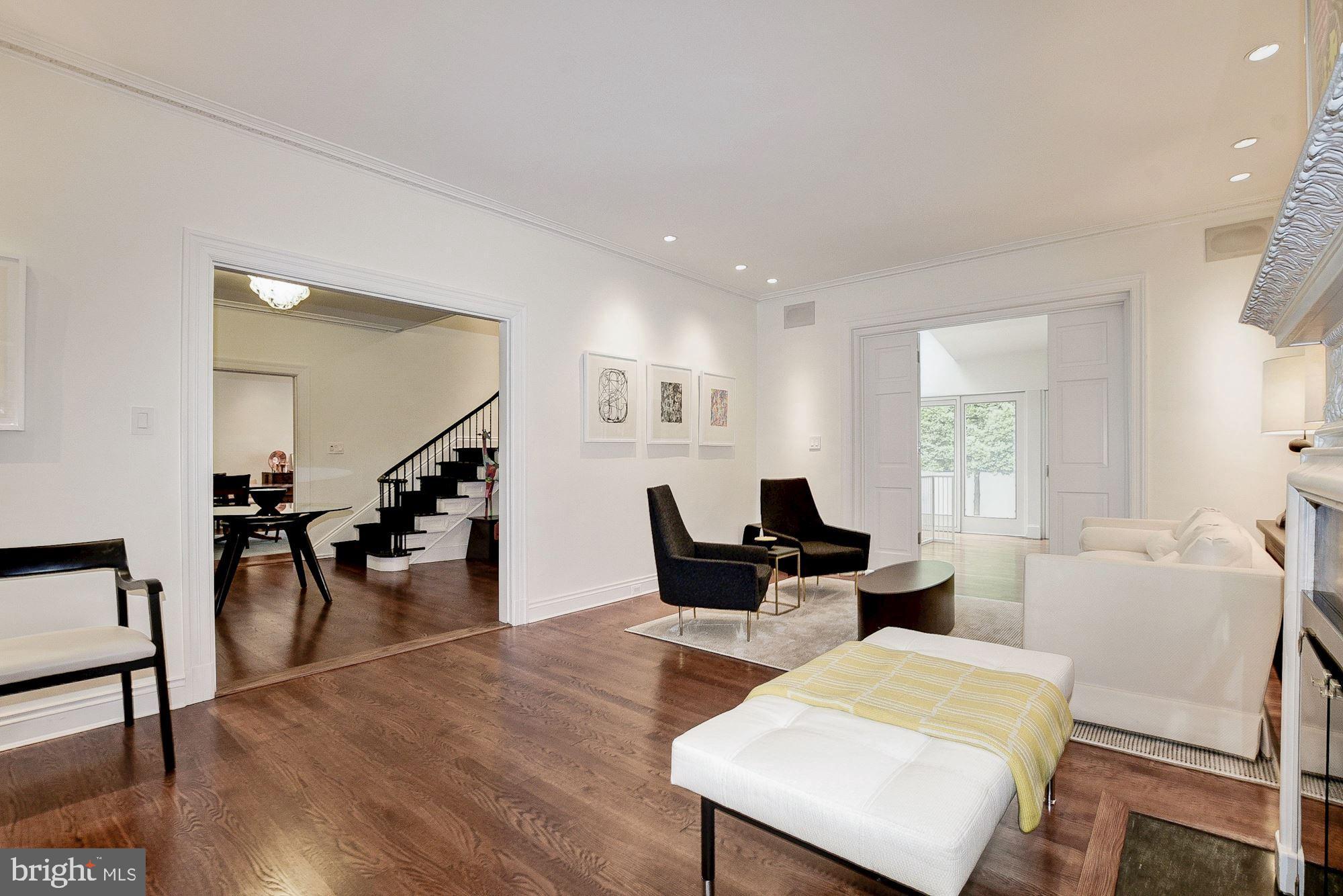 3308 Woodley Road Northwest Washington, DC 20008 - Photo 4 of 23 Living Room