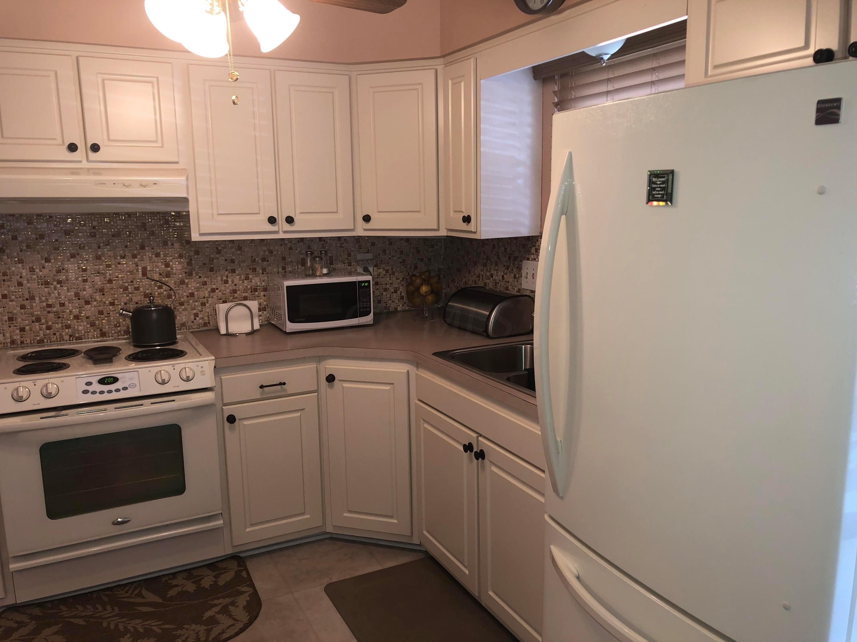 1772 Woodcrest Road Columbus, OH 43232 - Photo 9 of 16 Gallery Image 9