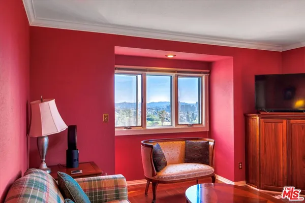 $2,688,000 | 441 Audraine Drive, Glendale, CA 91202