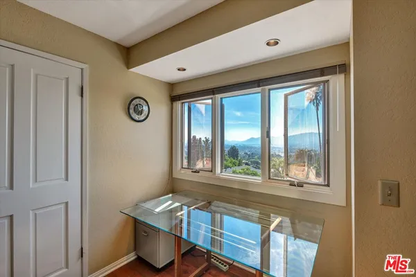 $2,688,000 | 441 Audraine Drive, Glendale, CA 91202