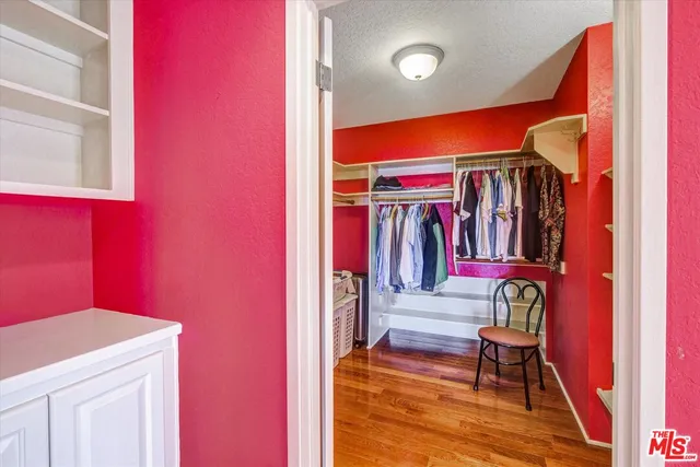 $2,688,000 | 441 Audraine Drive, Glendale, CA 91202