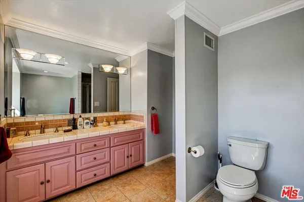 $2,688,000 | 441 Audraine Drive, Glendale, CA 91202