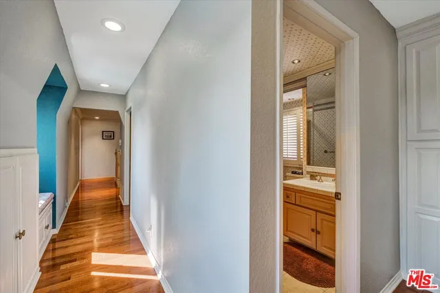 $2,688,000 | 441 Audraine Drive, Glendale, CA 91202