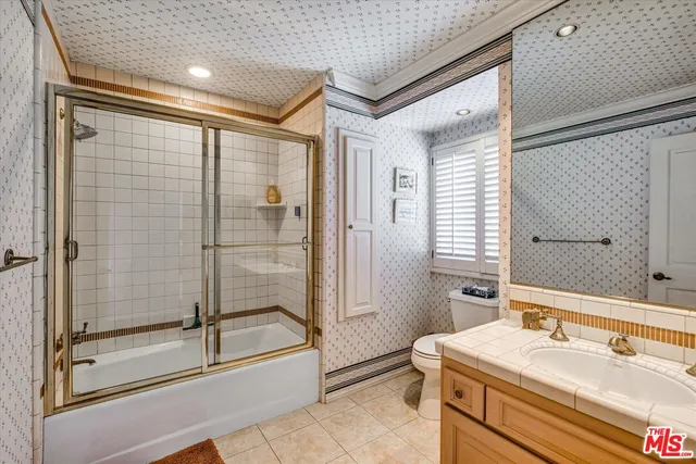 $2,688,000 | 441 Audraine Drive, Glendale, CA 91202