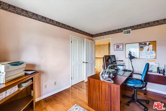 $2,688,000 | 441 Audraine Drive, Glendale, CA 91202