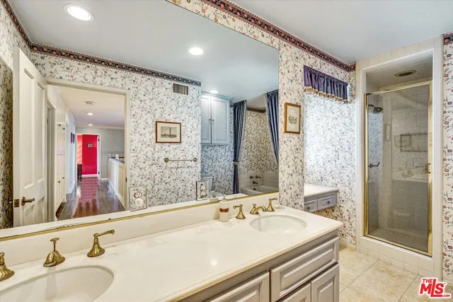 $2,688,000 | 441 Audraine Drive, Glendale, CA 91202