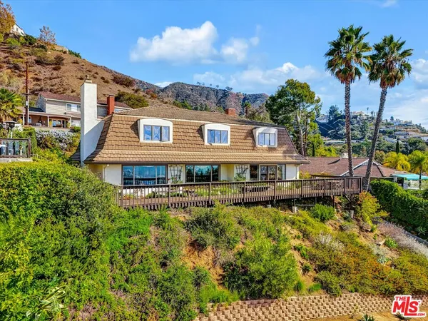 $2,688,000 | 441 Audraine Drive, Glendale, CA 91202