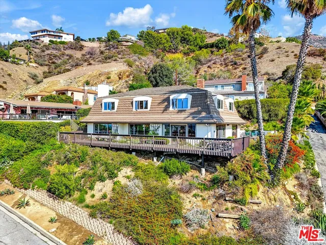 $2,688,000 | 441 Audraine Drive, Glendale, CA 91202