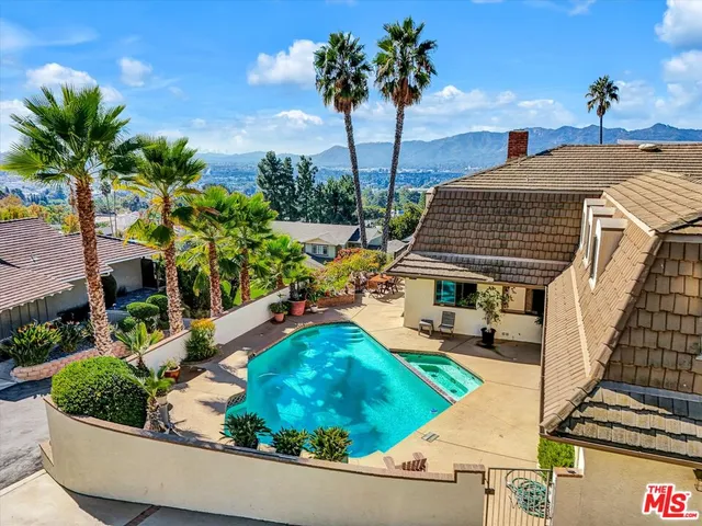 $2,688,000 | 441 Audraine Drive, Glendale, CA 91202