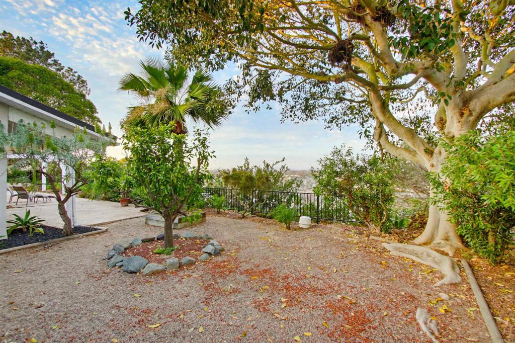 5605 Soledad Mountain Road La Jolla, CA 92037 - Photo 43 of 46