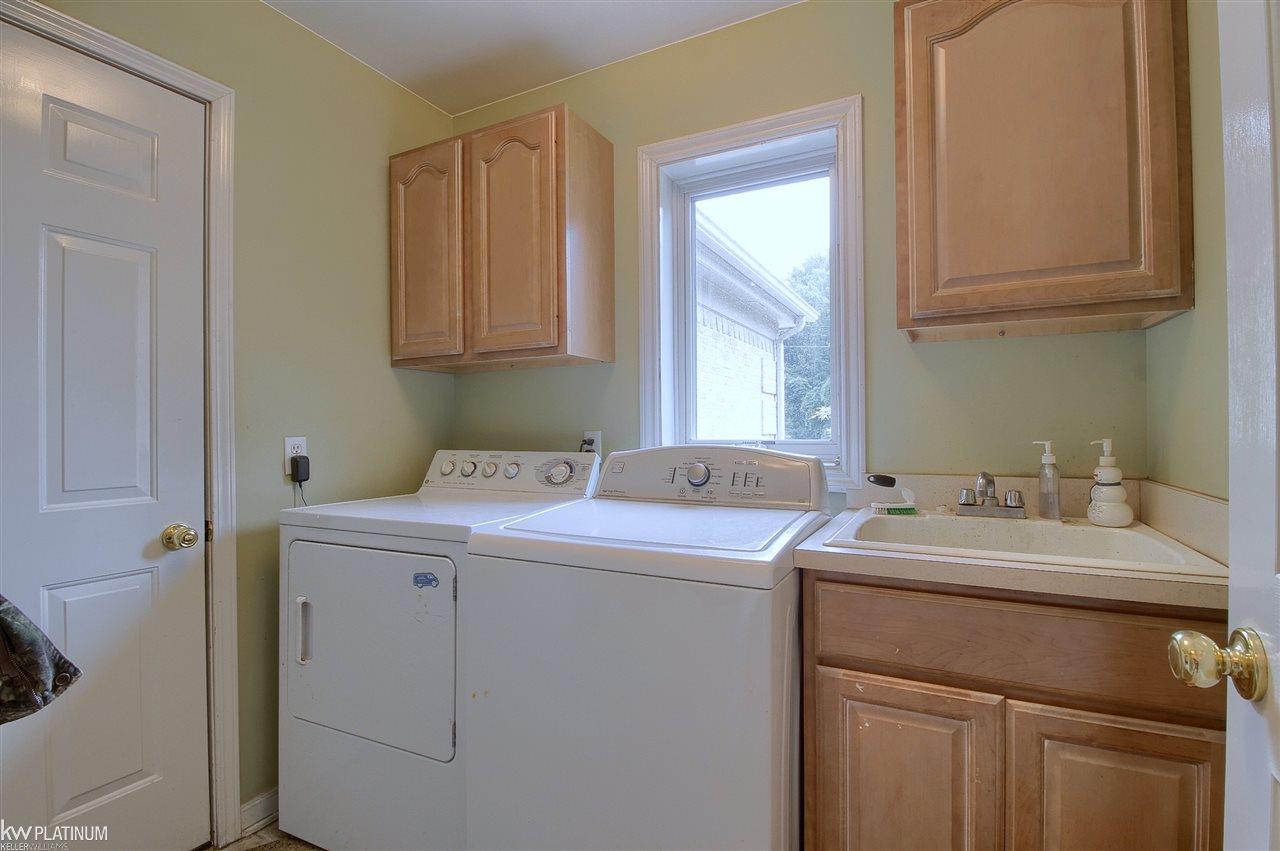 37555 Townhall Street Harrison Township, MI 48045 - Photo 25 of 34 31391089-24.JPG