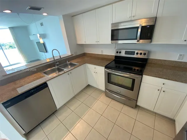 $2,500 | 60 Northwest 37th Avenue, Unit 500, Miami, FL 33125