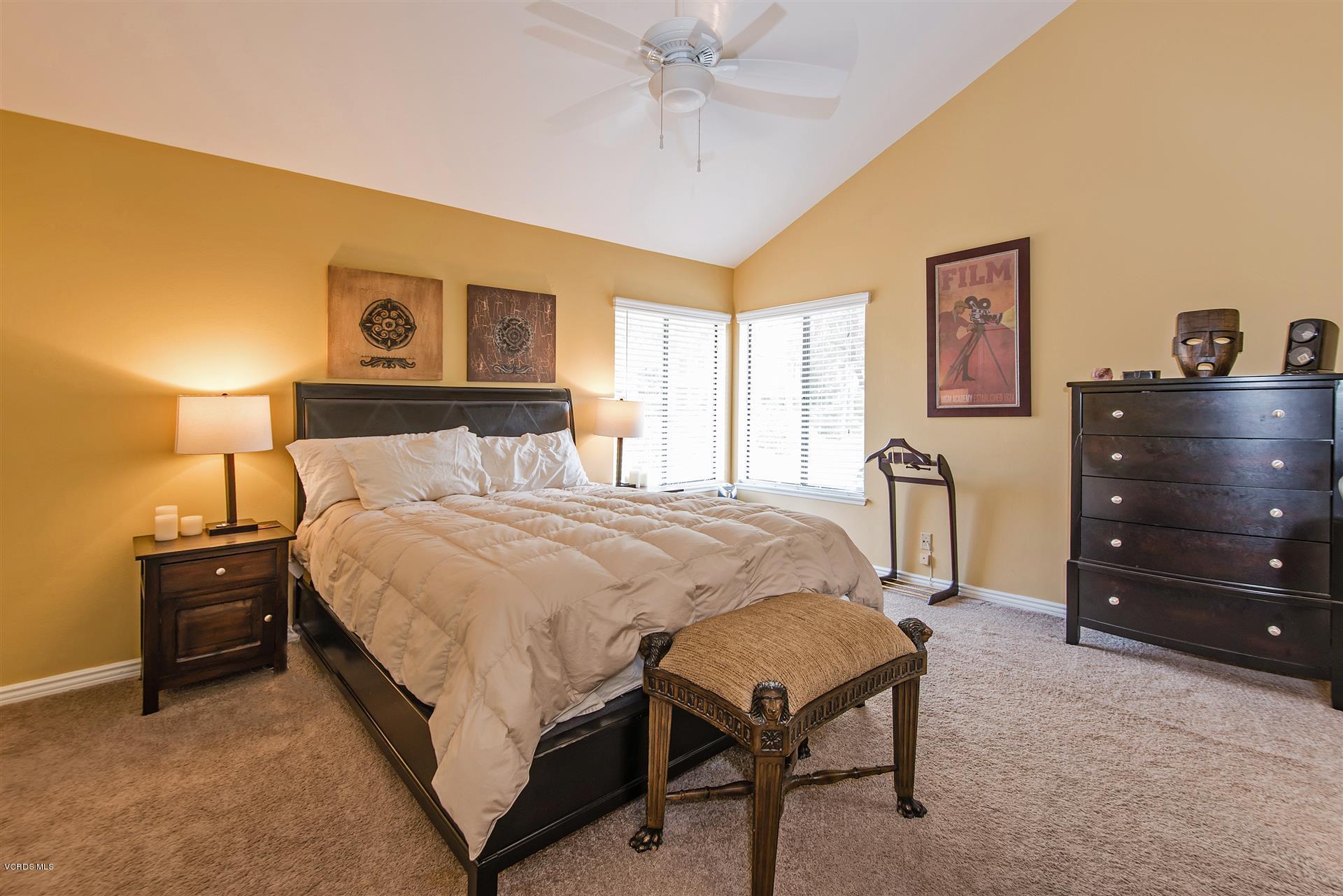1027 Thistlegate Road Oak Park, CA 91377 - Photo 11 of 18 Thistlegate Master 1