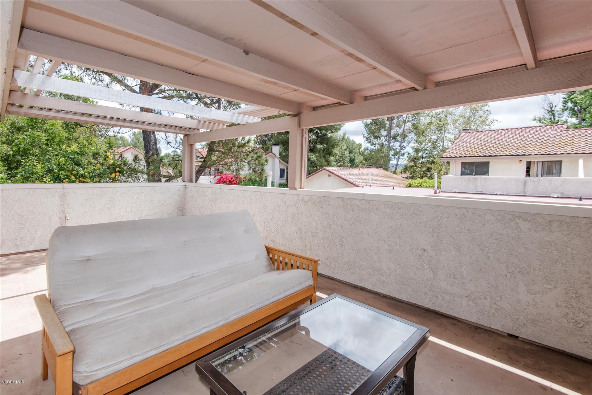 1027 Thistlegate Road Oak Park, CA 91377 - Photo 14 of 18 Thistlegate Front Deck