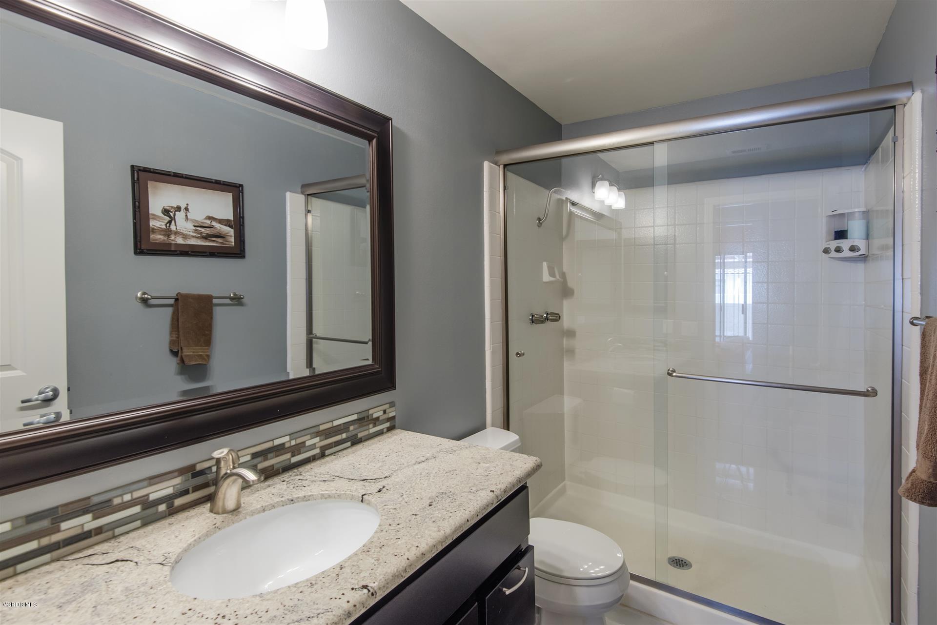 1027 Thistlegate Road Oak Park, CA 91377 - Photo 15 of 18 Thistlegate Upstairs Bath