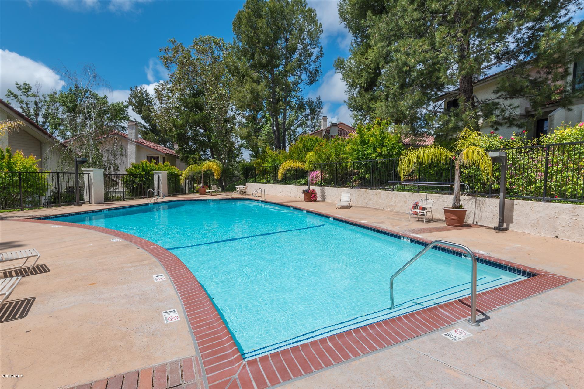 1027 Thistlegate Road Oak Park, CA 91377 - Photo 18 of 18 Thistlegate Pool