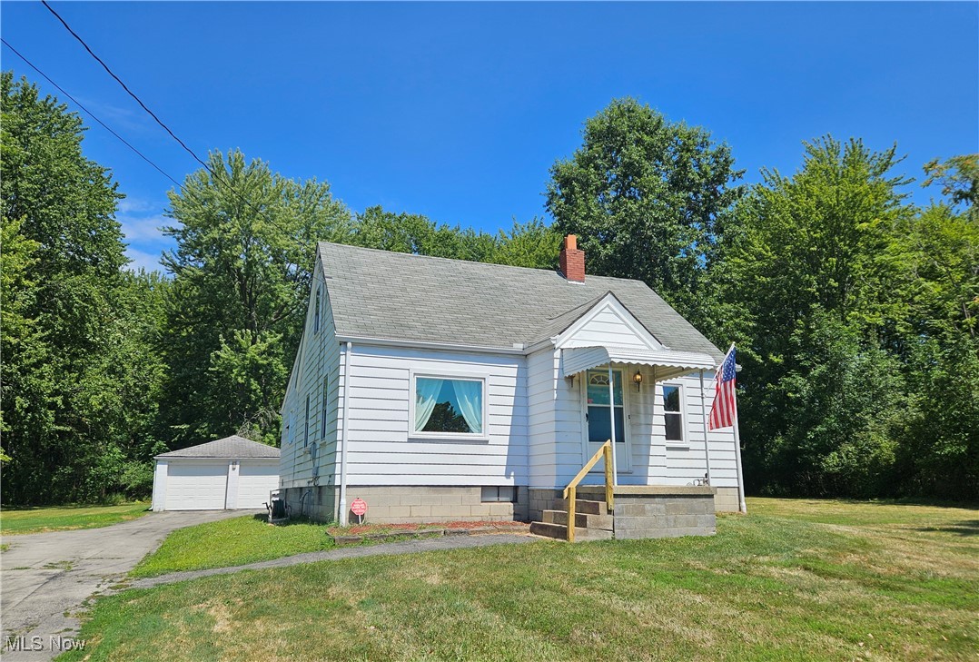 1890 Mathews Road Youngstown, OH 44514 - Photo 1 of 25 Welcome to 1890 Mathews Rd