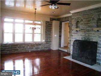 7220 Ridge Avenue, Unit C Philadelphia, PA 19128 - Photo 2 of 12 Living Room