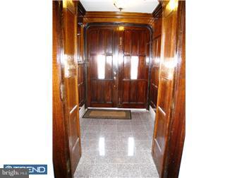 7220 Ridge Avenue, Unit C Philadelphia, PA 19128 - Photo 10 of 12 Foyer