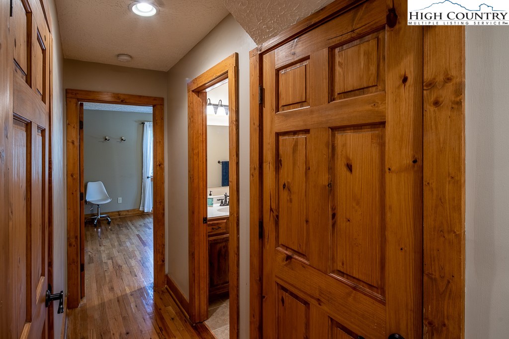 8325 Hemlock Ridge Road Blowing Rock, NC 28605 - Photo 12 of 30 Gallery Image 12