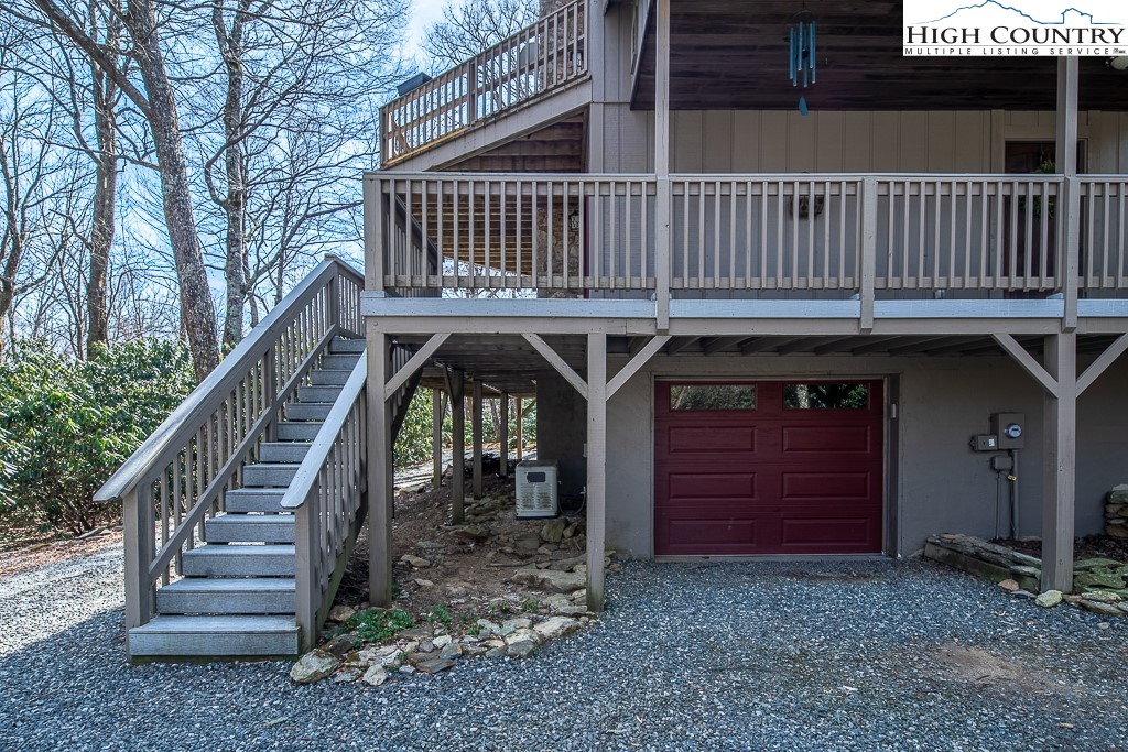 8325 Hemlock Ridge Road Blowing Rock, NC 28605 - Photo 2 of 30 Gallery Image 2