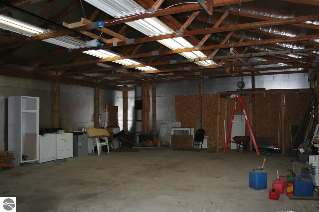 5540 Cook Road Benzonia, MI 49616 - Photo 6 of 37 1783149-5.JPG