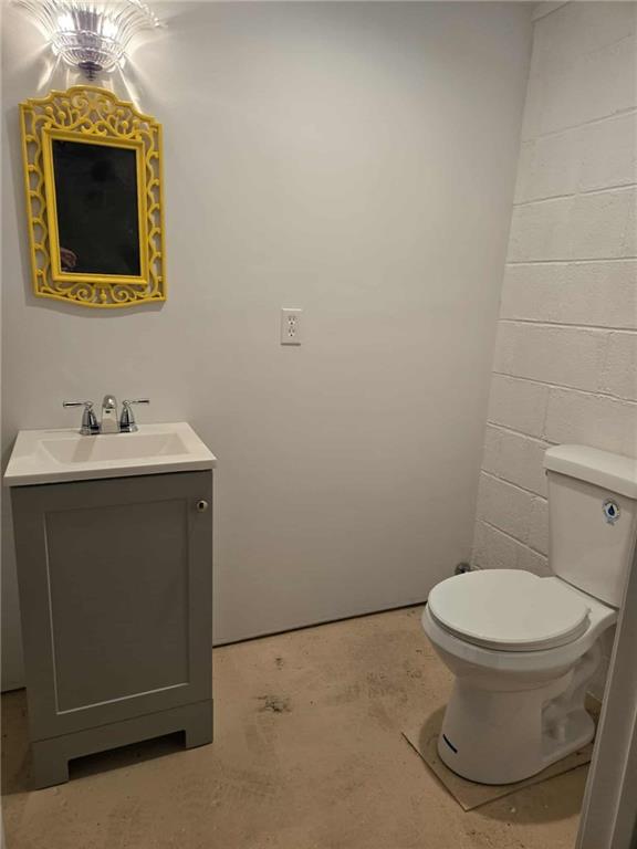 2907 Oneida Valley Road Hilliards, PA 16040 - Photo 38 of 42 a bathroom with a toilet sink and mirror