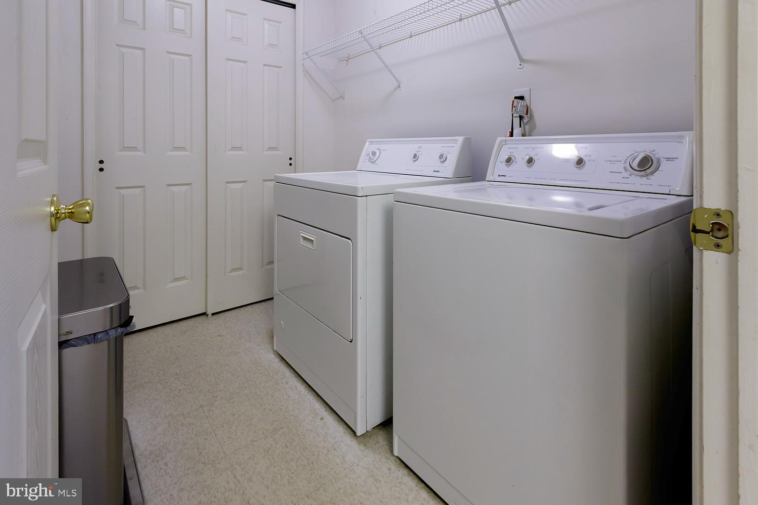 15 Greenbrook Drive Columbus, NJ 08022 - Photo 12 of 24 a utility room with dryer and washer