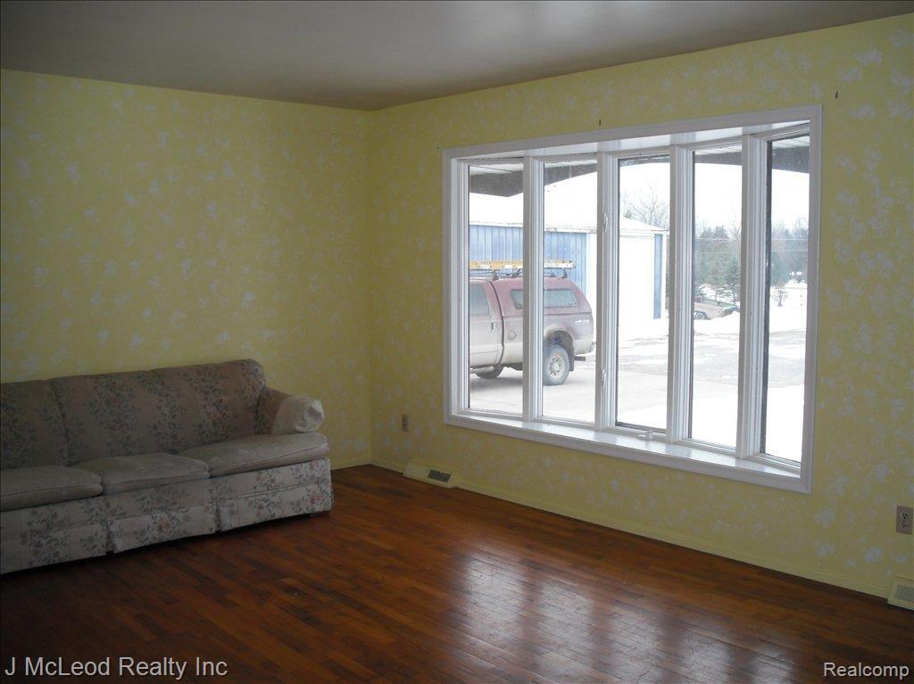 10221 North Bray Road Clio, MI 48420 - Photo 11 of 22 DSCF0013