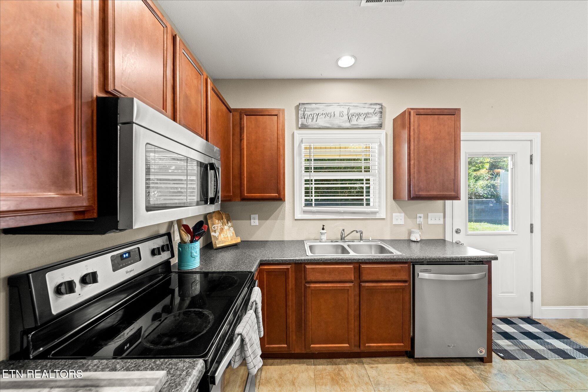 191 Cornerstone Circle Clinton, TN 37716 - Photo 13 of 27 13